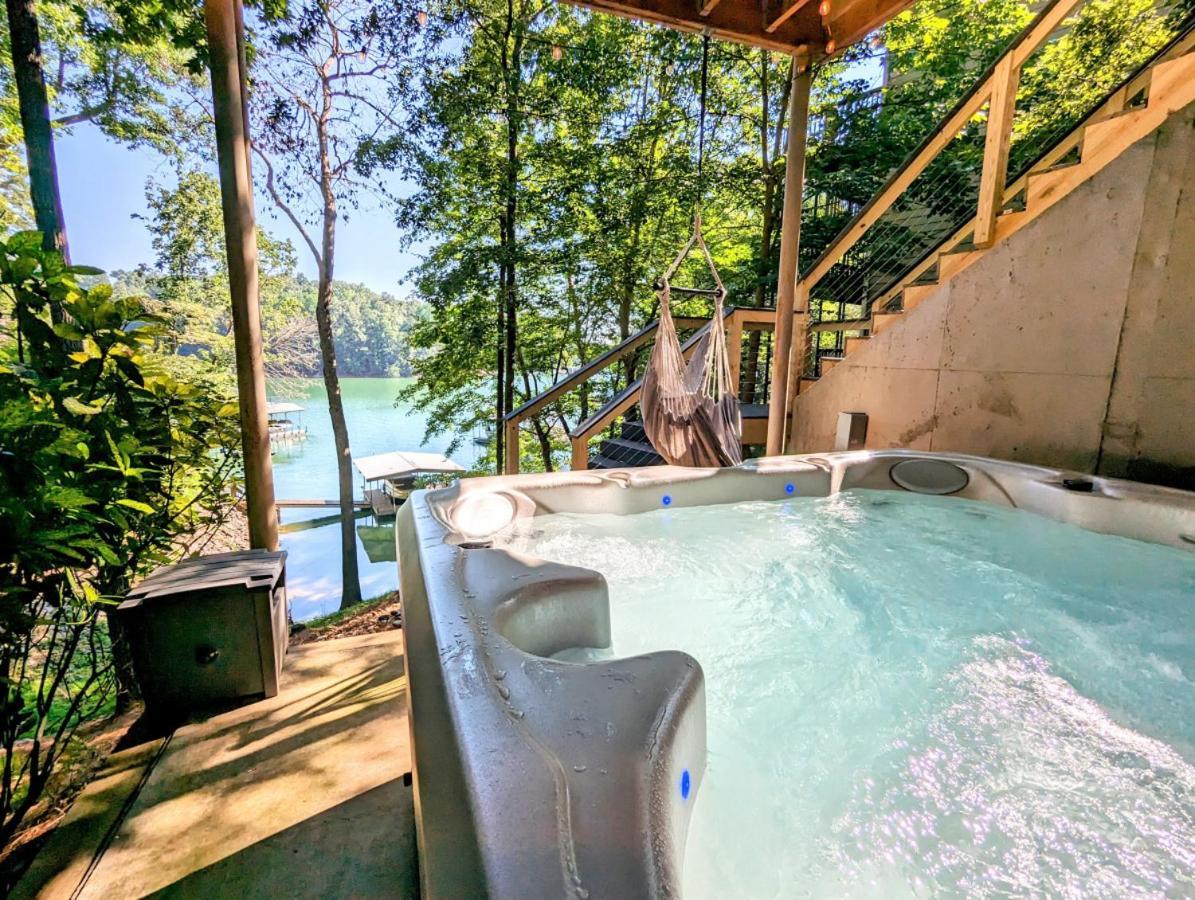 Lanier Landing - Private Dock Hot Tub Game Room GainesvilleGainesville  Kültér fotó